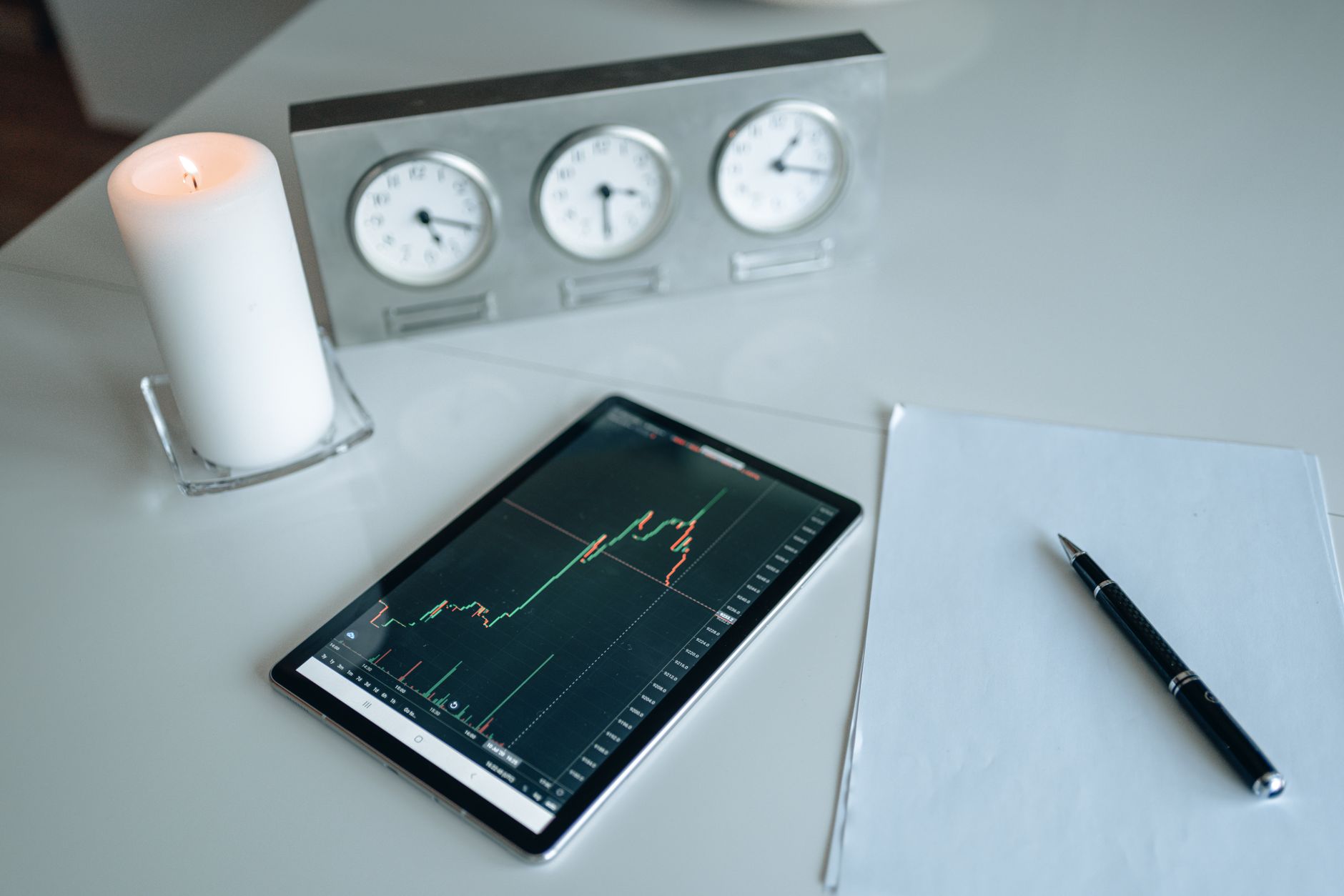 محیط Paper Trading با معاملات شبیه‌سازی‌شده در TradingView